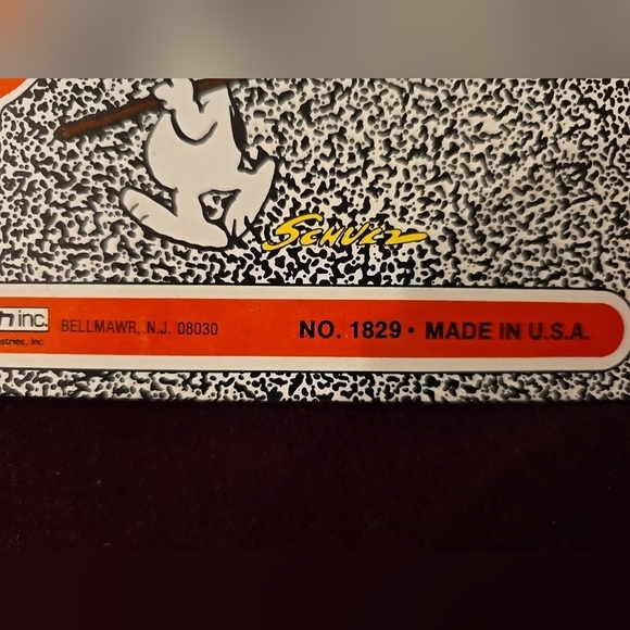 Peanuts Snoopy Portfolio Vtg 1960’s-70’s and Valentines St Patrick's Cutouts New - Picture 5 of 16